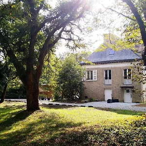  Bed and breakfast Kastellren - - Grand Parking Prive